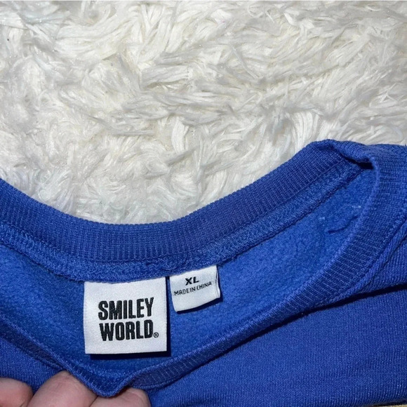 Smiley World Smile More Graphic Sweatshirt Size XL - Picture 3 of 4
